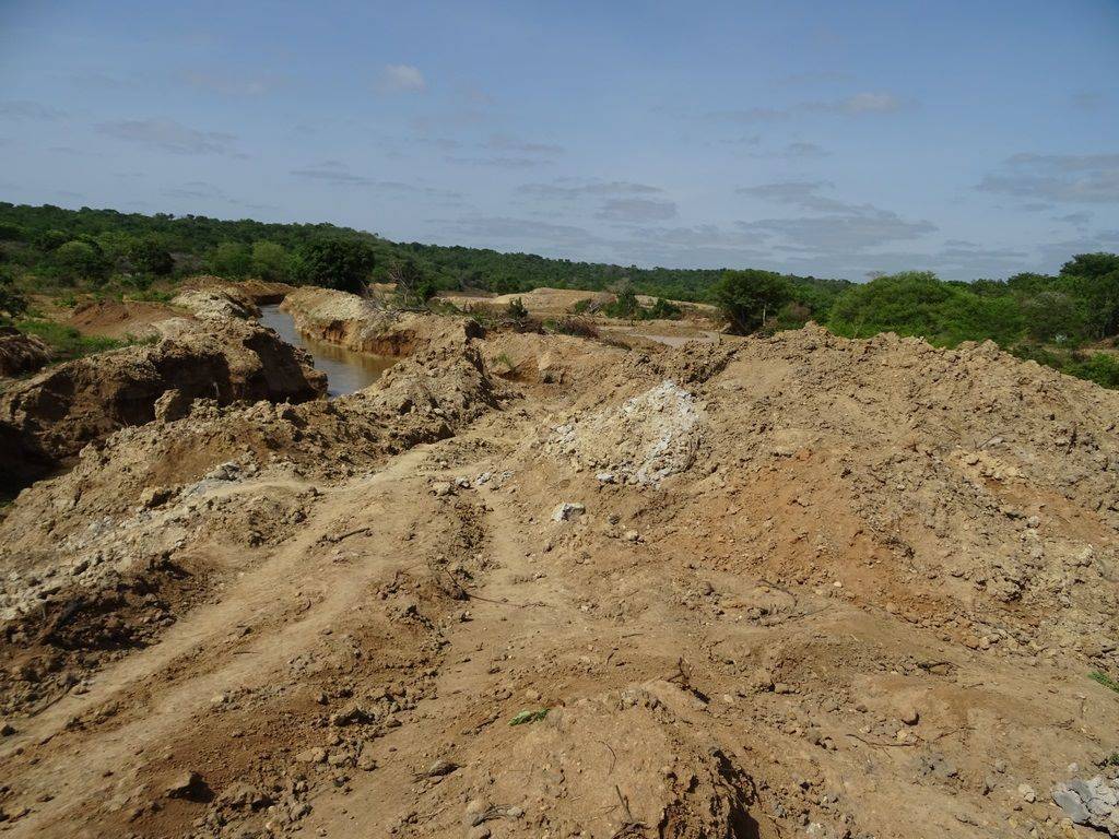 The Ouham River diverted from its original bed because of gold mining by Chinese companies in Bozoum