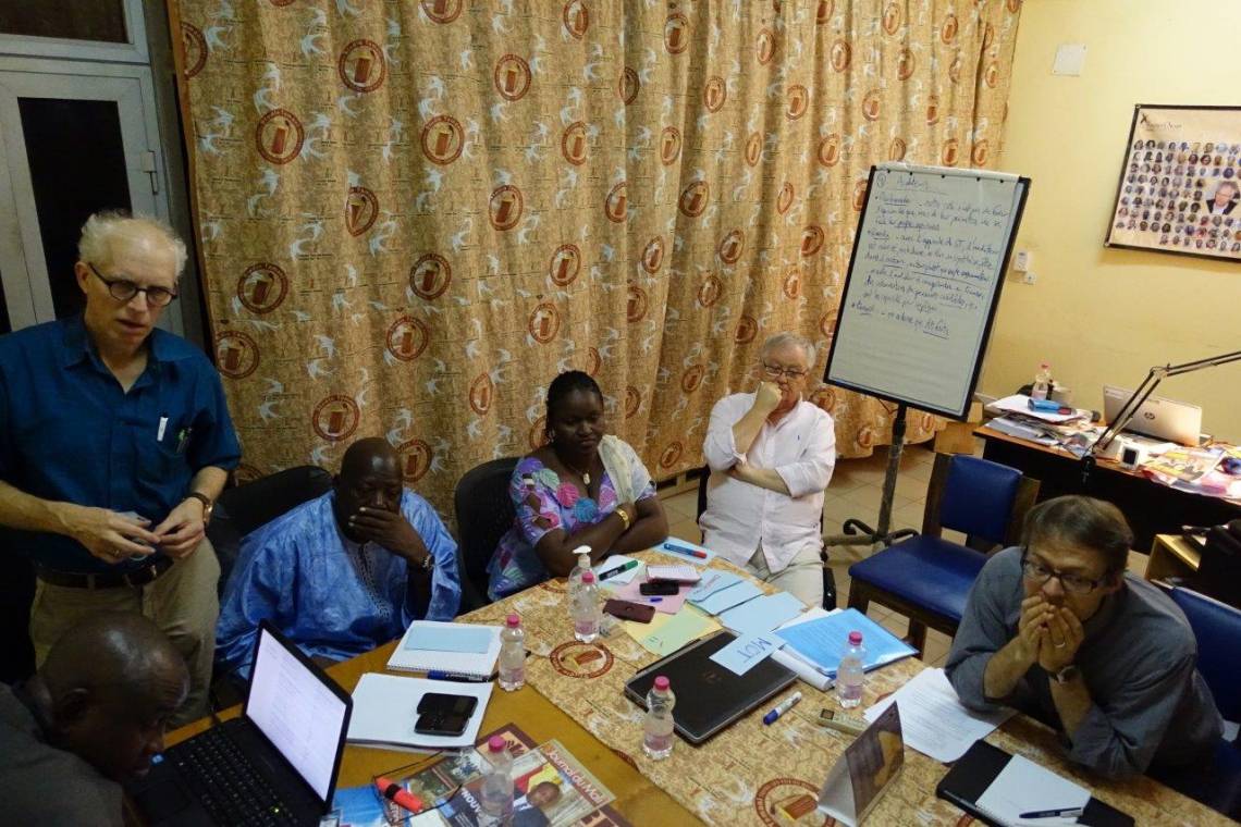 Christoph Spurk (left) leading a workshop with Studio Tamani team in Bamako (Mali) in 2016.