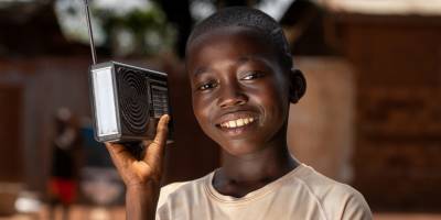 In CAR, a study measures the impact of Radio Ndeke Luka before and after its launch in a remote region