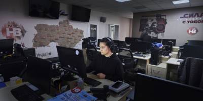 Support hyper-local news media to counter disinformation in Ukraine