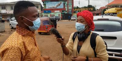 Des médias auprès des communautés locales face au COVID en Ouganda, Guinée et Sierra Leone