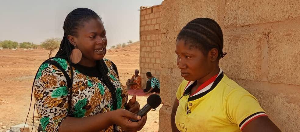 Journalist Nelly Tapsoba reporting for Studio Yafa in Burkina Faso.