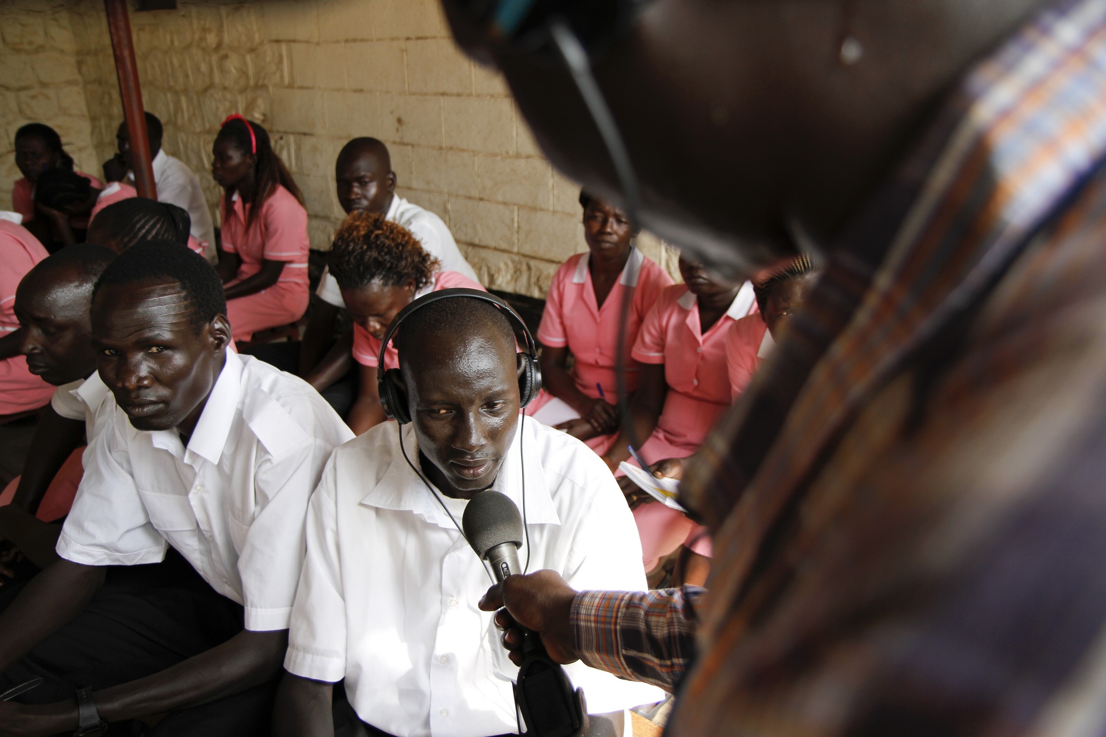 Reportage de Radio Miraya dans un hôpital du Soudan du Sud en août 2012. © Fondation Hirondelle / Marc Ellison