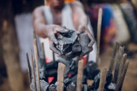 Production du charbon de bois en Guinée-Conakry.